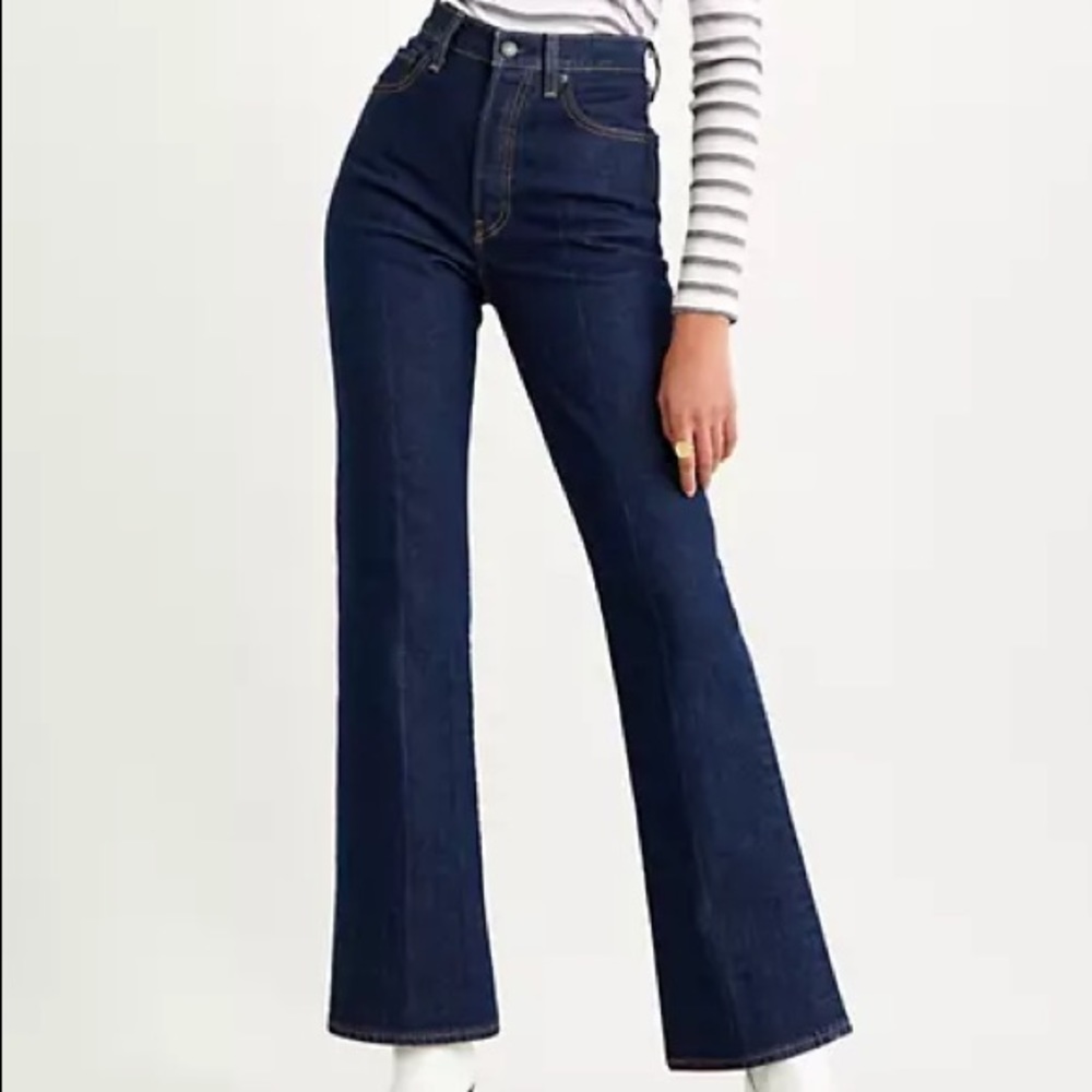 New Dark Wash Flare Levi’s Jeans